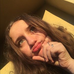 Meet your Posher, Andrea